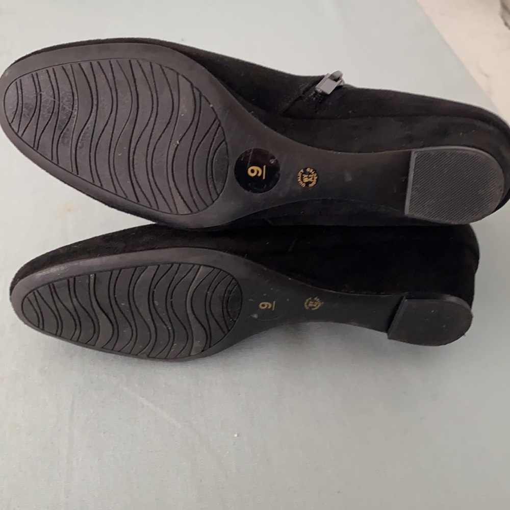 East Fifth sz 9 suede like boots w memory foam - Picture 4 of 11